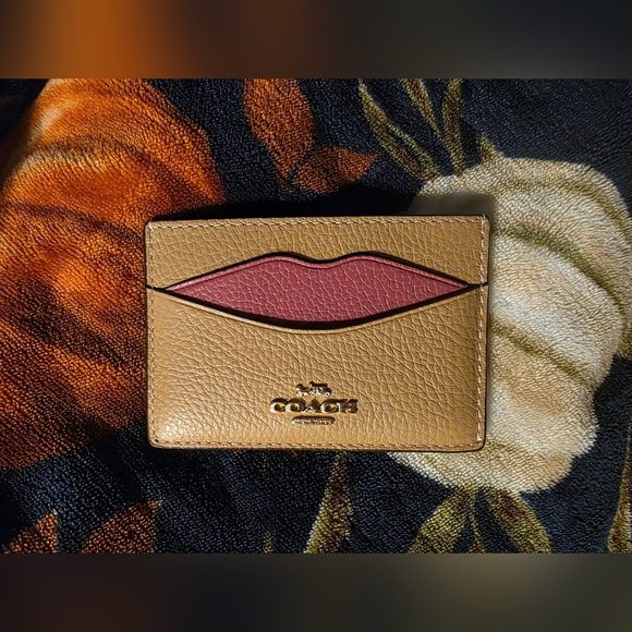 NWT Coach Tan and Pink Card Holder - Picture 2 of 10